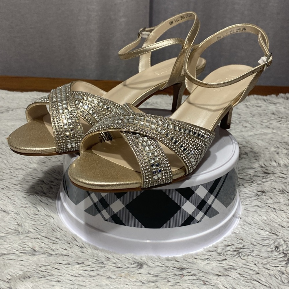 David’s Bridal Champagne Dylan Pumps